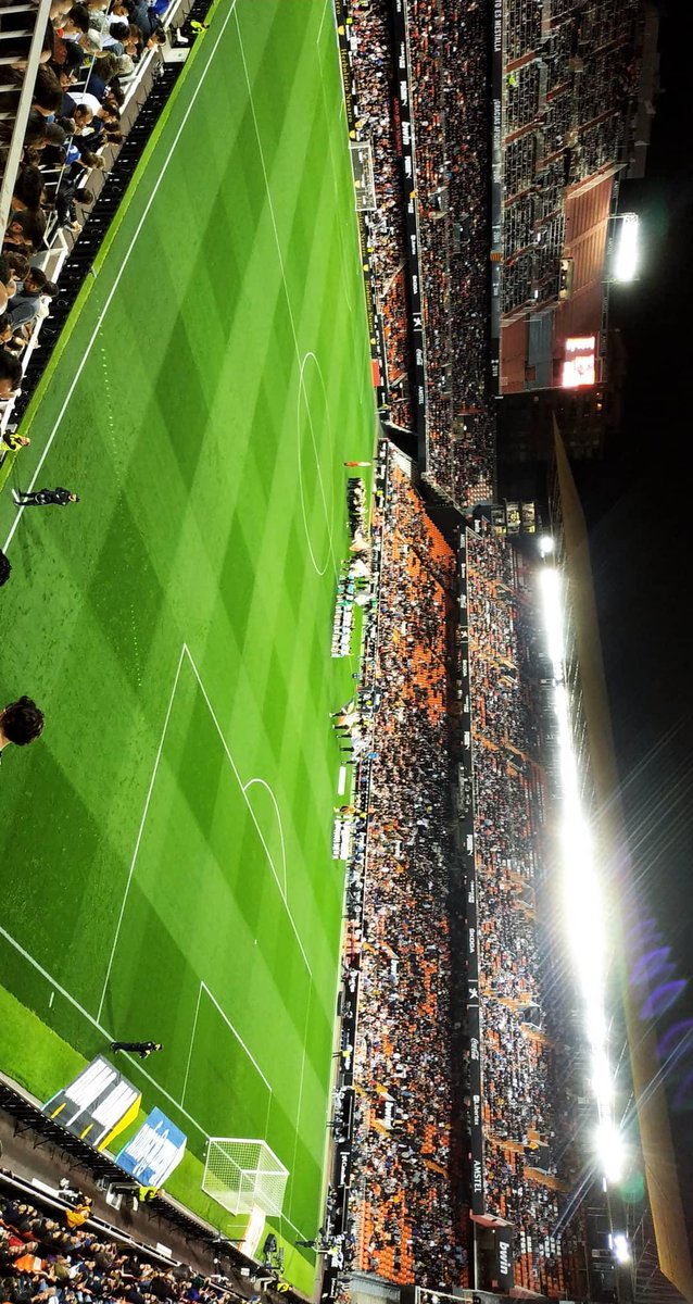 miguelfaura11's tweet photo. Es venen dos abonos per a la temporada 22/23. Aquestes són les vistes. Segon anell baix de la zona visitant.

Més informació, fiqueu-vos en contacte.

S'agraeix difusió 🧡🖤 https://t.co/fQBvVEPmzI