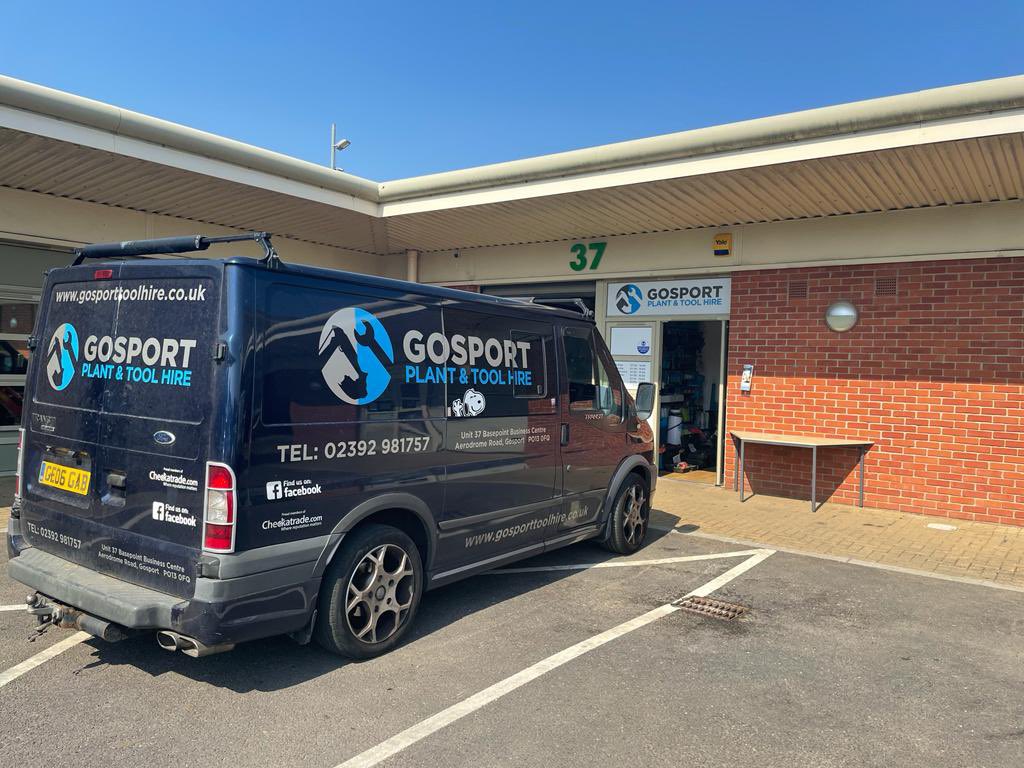 Care in the Community…… MS1 had a great few days giving back to the local community. We helped Crofton Hammond Infant School with essential maintenance across the school grounds. A Massive thank you to Gosport Plant and Tool Hire who donated the heavy duty power tool. #CHIPS