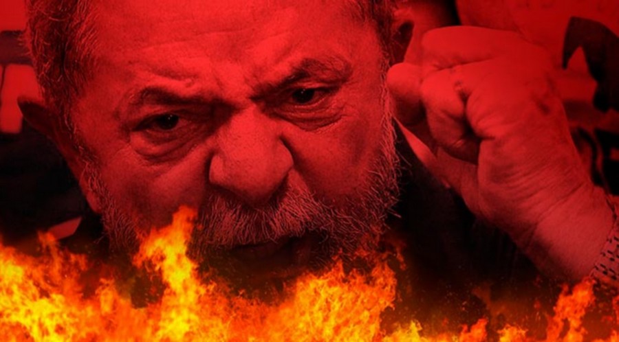 BrasilReaja's tweet photo. CADA PESSOA SÓ DÁ O QUE TEM! 
O LuLadrão já mais levará luz! Porque é trevas,e Fará o povo vaguear pela terra;Aflitos,famintos, irados porque esta é a maldição do ladrão.E o maldito vai fazer o povo  olhar para terra e só ver a aflição,trevas e temível escuridão e densas trevas. https://t.co/cBkZ7C92pD