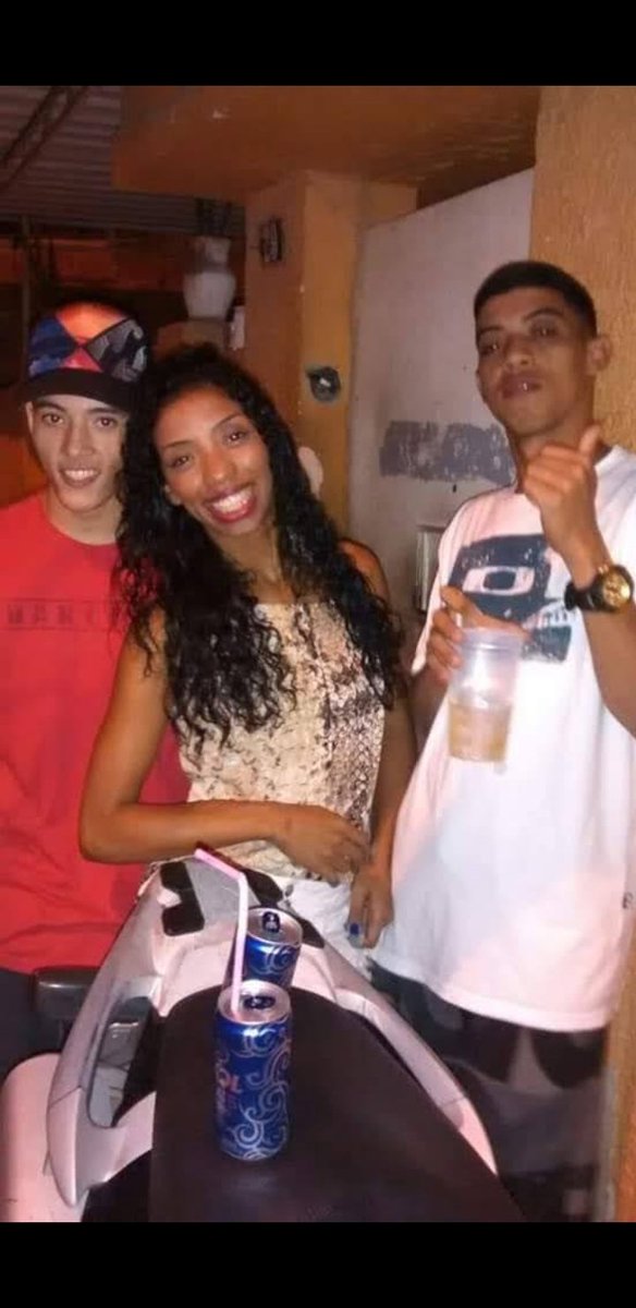 5 anos  que fizeram uma covardia que vai ficar marcada na nossa alma!uma covardia que dói muito que iremos carregar pro resto de nossas vidas,tiraram um irmão um amigo de um coração enorme, alegre,brincalhão que faz muita muita falta mesmo  no dia a dia na vida que quem o ama😇❤
