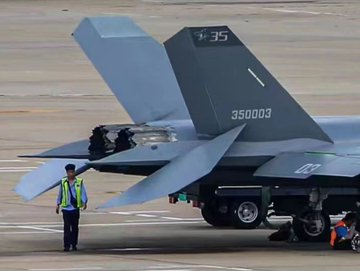 China S Most Advanced Stealth Fighter Jet Is Ready To Take On America S F 35 Shenyang J 35 Breaks Cover Aviation News Zee News