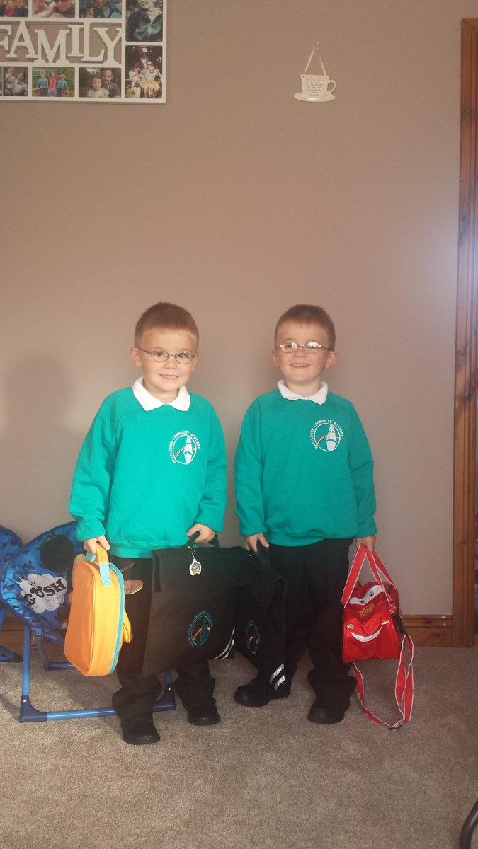 Carly Hobbs tweet media