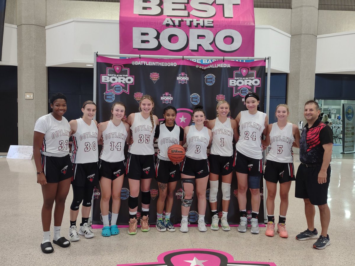 Outlaws2023GBB's tweet photo. One last ride with this group.  I have been fortunate every year to have great teams. This one is special 💖
@AlyssaErvin6
@AshtonR43959680
@myla_green2023
@RhyanHarris2023
@trinity_blove
@964Livyliv
@emmecuster
@leelee62300308
@AnaYoung05 
@ZRobtison https://t.co/Eqp4XxYbwX