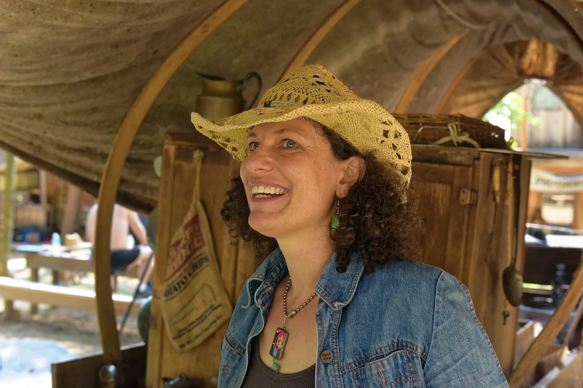 Welcome, Devora Kimelman-Block as our new Agriculture Policy Specialist! She is founder of <a href="/kolfoods/">KOL Foods</a> and a regenerative agriculture and local food systems specialist. Read more more here: waterkeeperschesapeake.org/profile/?smid=… <a href="/FairFarms/">Fair Farms</a> #regenerativeagriculture #localfarms #localfood
