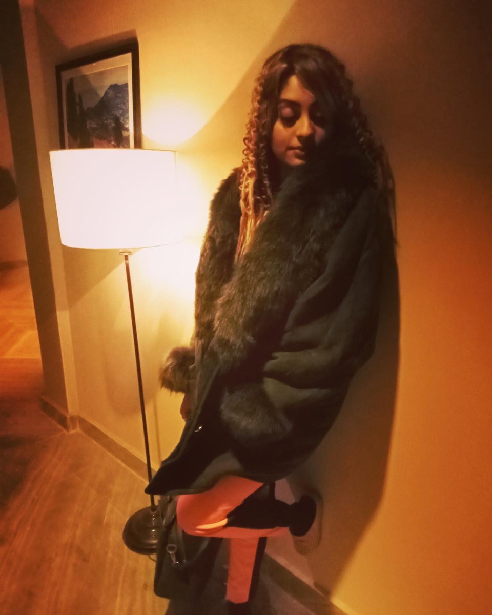 ActressShana's tweet photo. Feeling so Sleepy at that time, but still wanted to Pose for Photos. ๐ฅฑ๐ด๐ฎโ๐จ๐๐ผ๐๐ผโโ๏ธ๐คญ
Late night Shooting Vibes โก๏ธ๐ฅ๐๐ค
Movie : #Unlock7 ( Coming Soon ) ๐ฌ๐ค
#shanabhattacharya #actress #actresslife #comingsoon #blessed #bollywood #latenightshoot #bollywoodmovies #horrormovies https://t.co/sn65yaS3fU