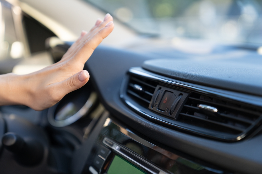kenstrans's tweet photo. With mother nature cranking up the #summer heat, now is NOT the time for your A/C to be blowing warm air instead of a cool breeze. Here are four common reasons for the problem: https://t.co/pg1EaZkbGk 🌬🥵

#blog #automaintenance #airconditioning #kenstrans #frederickmd https://t.co/nLPfE8Zezt