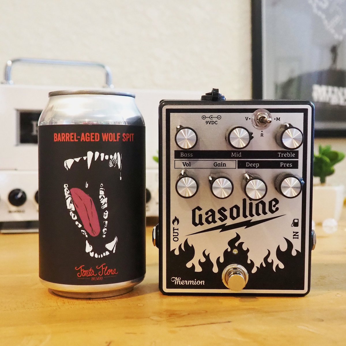 beerandpedals's tweet photo. A @FontaFloraBrew Barrel-Aged Wolf Spit paired with the Gasoline Distortion Preamp from Thermion🍺🎛
.
#beer #pedals #beerlover #pedalsandeffects @TriodeTube #effects #pedaloftheday #effectspedals #craftbeer #ilovebeer #fontaflora #fontaflorabrewery #gasoline #distortion #preamp https://t.co/xMeLM23Agf