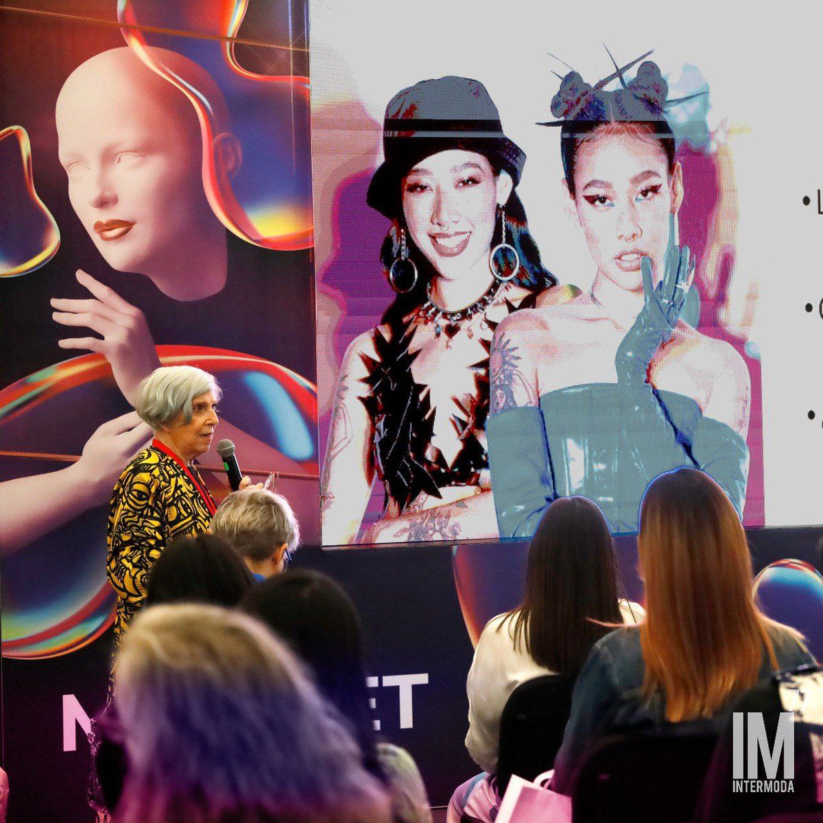 Intermoda's tweet image. A lo largo de nuestro primer día, tuvimos espacios que abonaron al conocimiento de compradores y expositores con nuestras conferencias #IMTalks, los talleres de #Mindset, y la curaduría en tendencias que se presentó en #TrendZone.