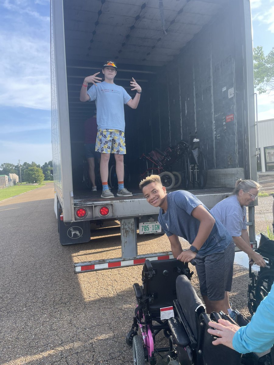 jstogner's tweet photo. Early morning load of donated wheelchairs off to their next stop of refurbishment at a Mississippi Correctional Facility. THANK YOU @Walmart 😍 @JoniandFriends #JoniAndFriendsJackson https://t.co/4RAqpnDUgh