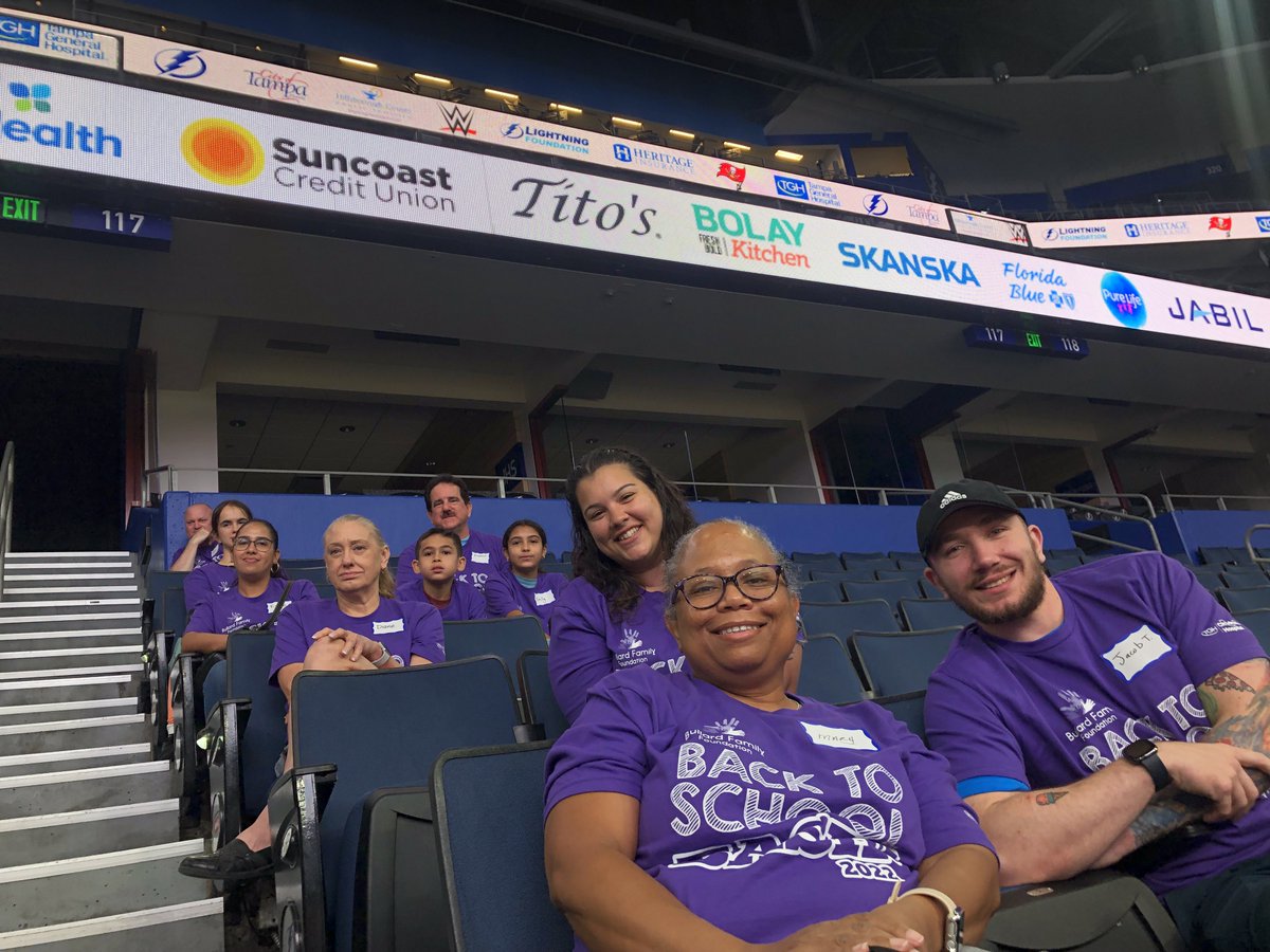 SuncoastCU's tweet photo. Suncoast team members had a blast volunteering at the Bullard Family Foundation's #BigBackpackBuild at Amalie Arena last weekend! It was the biggest backpack build on ice in the world, as more than 500 volunteers came together to stuff 30,000 backpacks with school supplies. https://t.co/WzdJt8eXfI