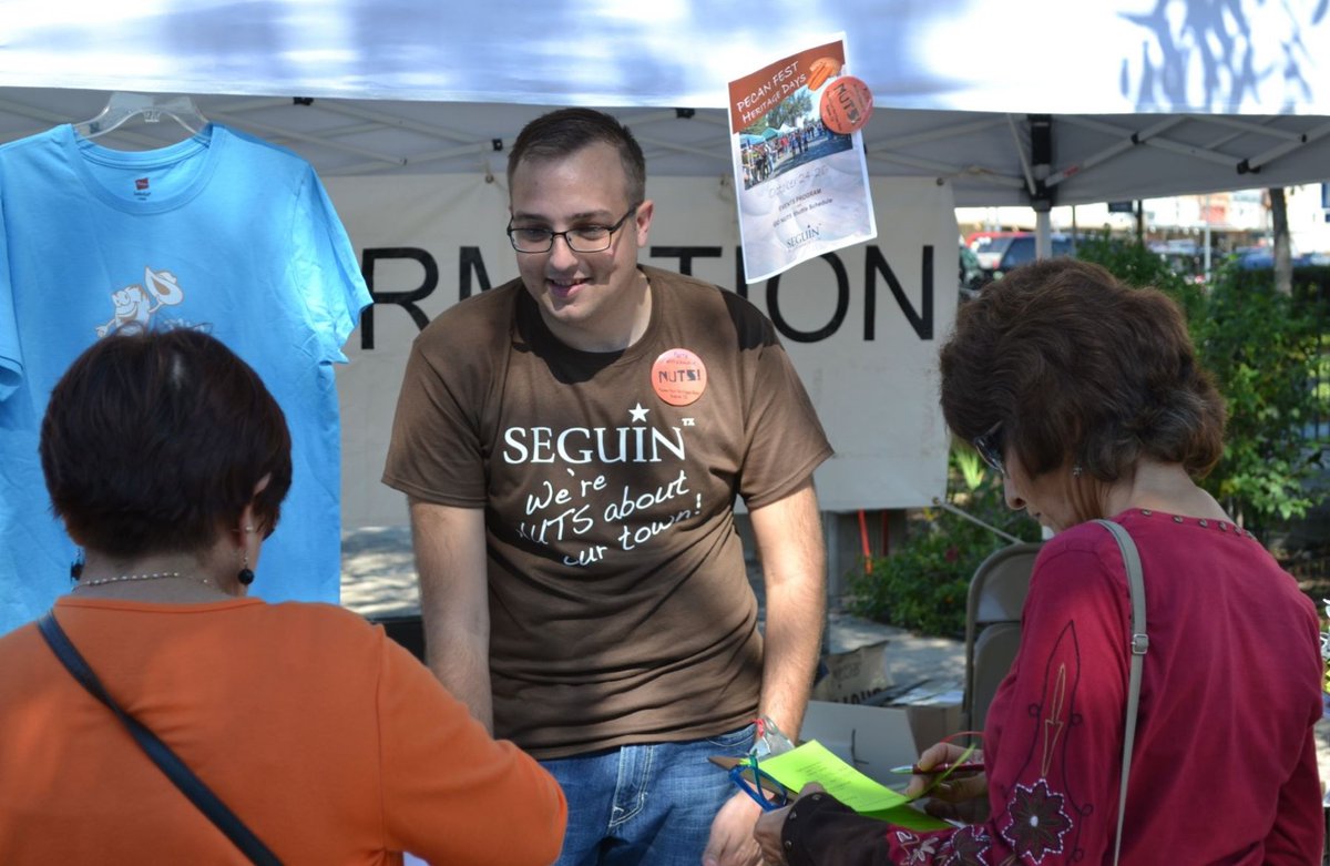 GVEC_EcoDev's tweet photo. “I enjoy working with our local small businesses and tell them that my job is to support them and to bring people to the downtown. Once here, they can turn folks into customers,” said Kyle Kramm. https://t.co/yo1IvezIbJ #GVECNews #EconomicDevelopment https://t.co/0zrBbntcvS