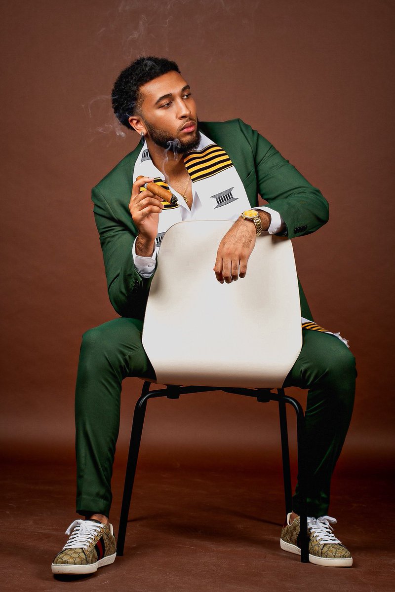 __JaylenB's tweet photo. Master of Science in Data Science
#MasteredIt #Classof2022 #DataScience #BlackInTech #BlackTechTwitter https://t.co/TDgsKoTwlR