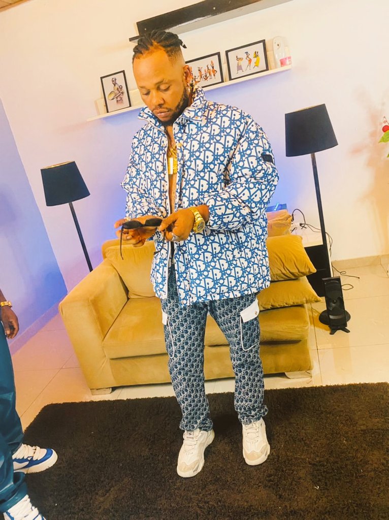 Africanfaze1's tweet photo. Running away from your problem is a race you will never win

The only thing between you and your dream is the will 2 try https://t.co/n1ia3bFOYd