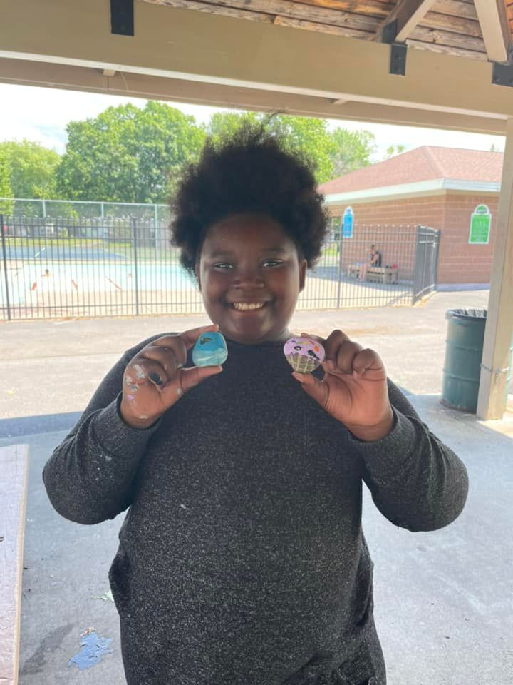 CCS_Connected's tweet photo. Connected Rome City School District- Rome, New York 🎨 painted Kindness Rocks at Guyer and Franklin Field The City of Rome, NY!! Rocks 🪨 we’re donated from Utica Roots Landscaping!! Sooo much Fun this Summer!! ☀️ 😊🍎😊 https://t.co/bwVbvkJhrF