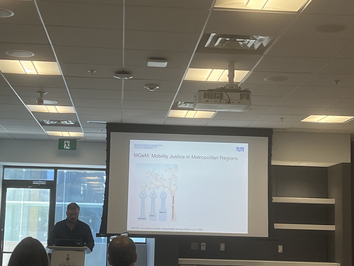 ⁦<a href="/Ben_Buettner/">Benjamin Büttner</a>⁩ presenting on mobility justice ⁦<a href="/NECTAR_network_/">NECTAR</a>⁩ #nectar_toronto