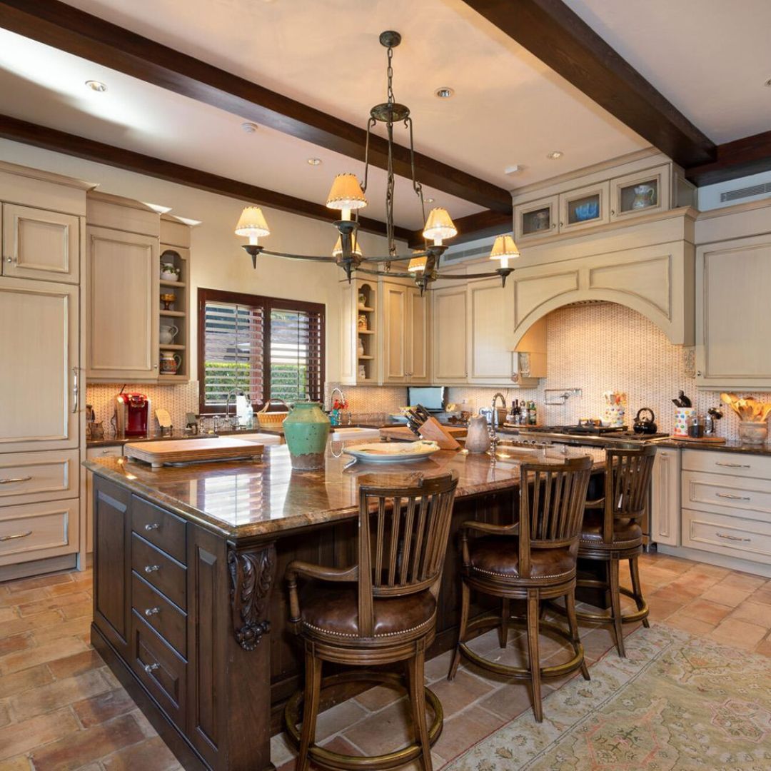 PascalLiguori's tweet photo. This fabulous Spanish Colonial-style, six-bedroom, custom-designed estate, features the beauty and serenity of the Intracoastal Waterway. 

📍333 Palm Trail Delray Beach, FL

Offered at: $13.495 Million
6 bedrooms | 7.3 Bathrooms | 12,914 SqFt

https://t.co/AfPGFOUp09 https://t.co/ucfNowGe5C