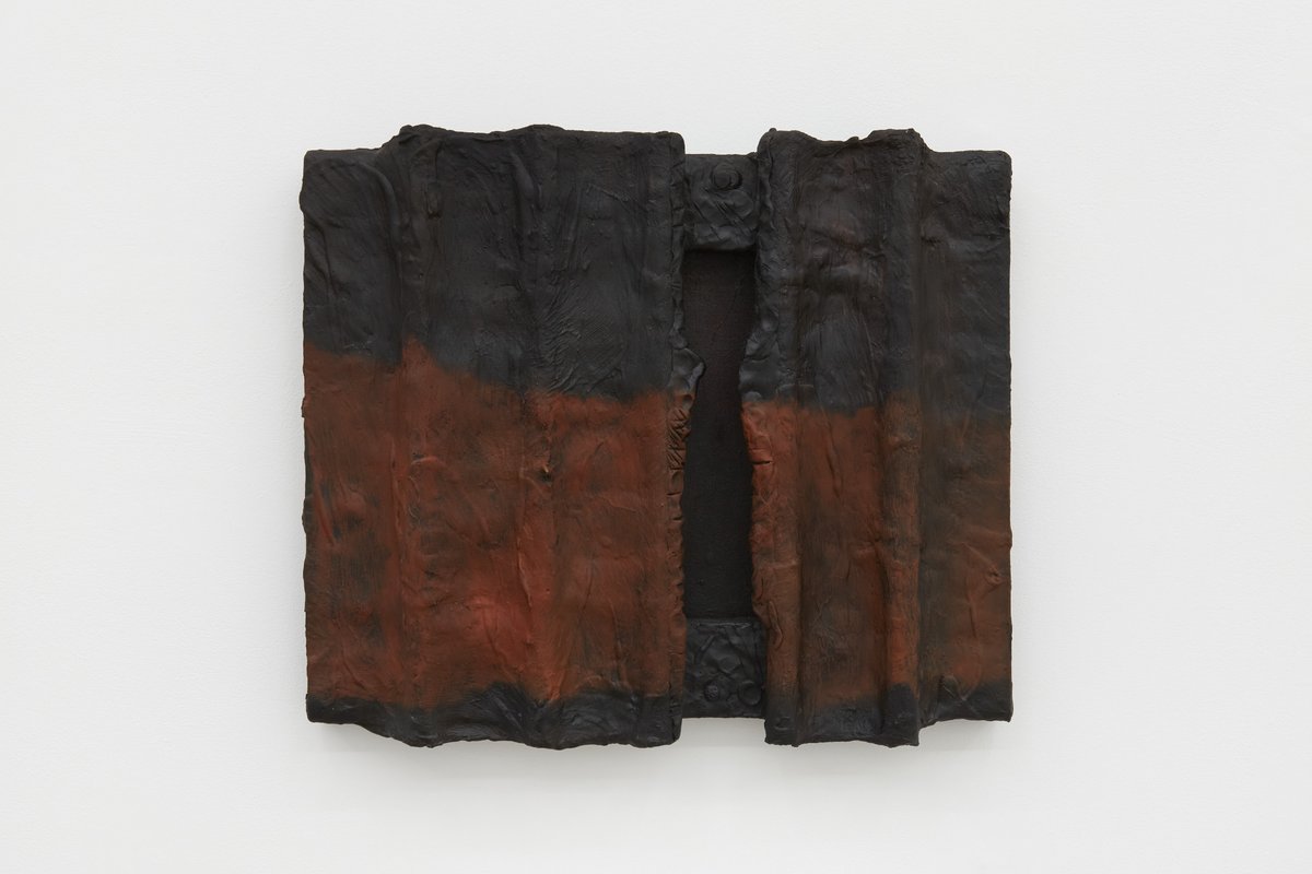 There is a nice dialogue between these works by Rachel Walters &amp; Andrew North - both compositionally and materially - by using humble domestic/industrial materials to make bold gestures (bandage, plumbers pipe, polypropylene).

southparade.biz/theroom

'The Room' closes 23/7