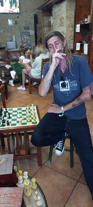 Had me a local cigar in little havana in an amazing little shop!! What an experience https://t.co/az