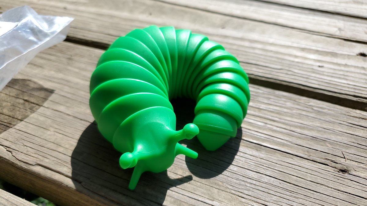 FreeDealSteals's tweet photo. 7.5" Articulated Flexible Slugapillar
#IFiwin #Slugapillar #FidgetSlug #Fidget #Slug #Sensory #Toys #SensoryFidgetToys #AnxietyRelief 

The 360° rotation of the 19 disc joints creates the illusion of super flexibility!

#Tomoson #Freebies #Deals #Amazon
https://t.co/tMpuJ6L0ac https://t.co/OZReun7bUN