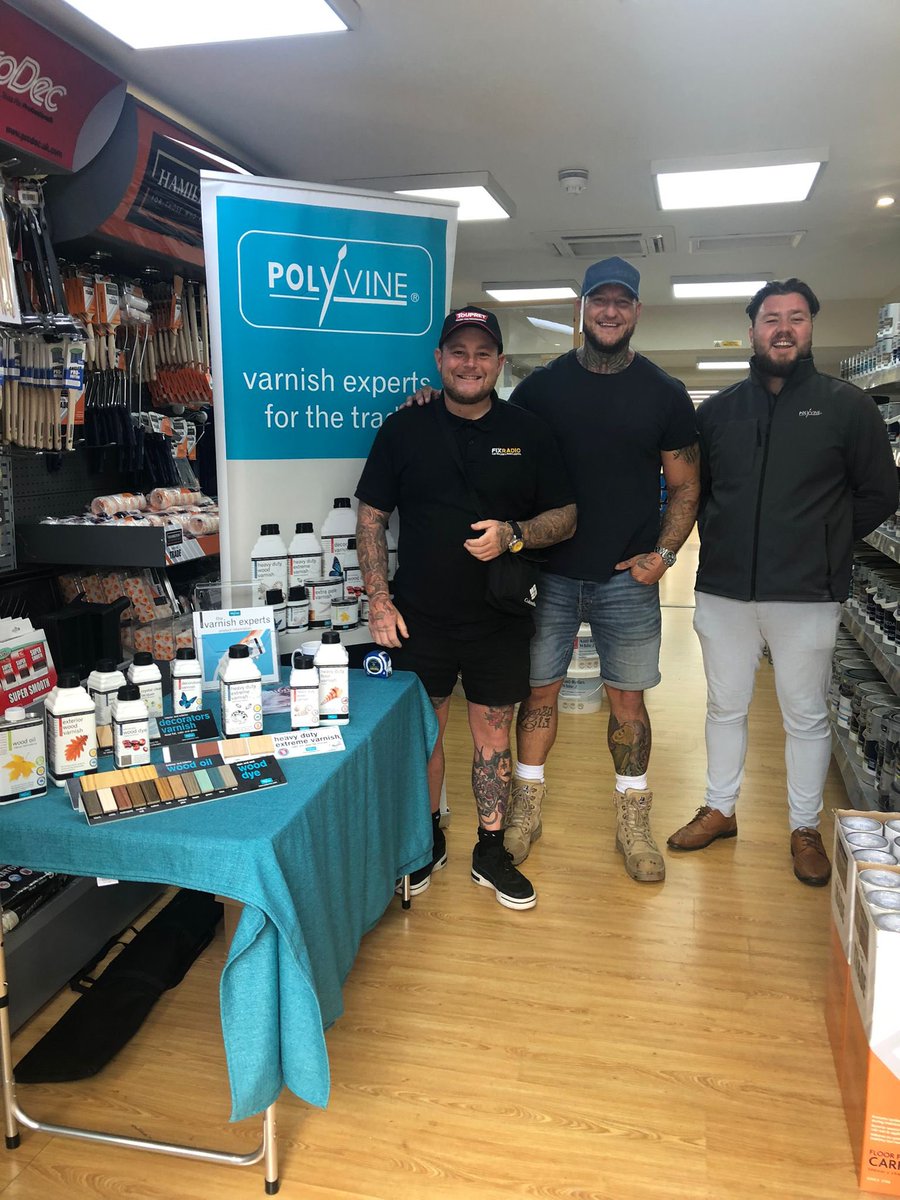 Polyvine's tweet photo. Look who Luke bumped into this morning at a trade morning!
It’s the @BaldBuilders from @FixRadioUK!
#polyvine #polyvineuk #polyvinetrade #trademornings #tradevarnish #varnishexpertsforthetrade #thebaldbuilders #fixradiouk https://t.co/52OacFAgwh