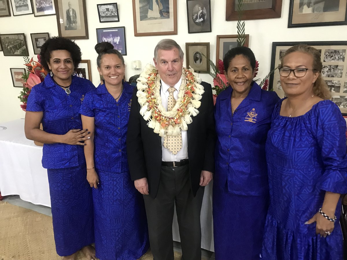 ScotsMasons's tweet photo. GMM's visit to Lodge Polynesia in Fiji - 1: traditional welcome ceremony; 2: wives of Lodge members with floral decoration; 3: wives with garland made for the GMM; 4: Fijian Consecration Vessels and traditional cloth we purchased: green for GLoS and blue for the Lodge Regalia. https://t.co/UprgQ5fNCj