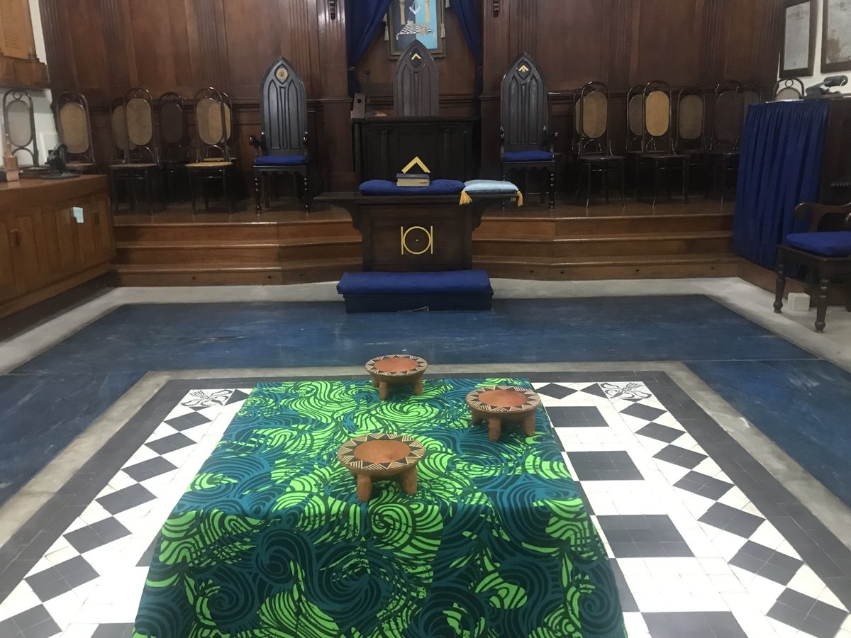 ScotsMasons's tweet photo. GMM's visit to Lodge Polynesia in Fiji - 1: traditional welcome ceremony; 2: wives of Lodge members with floral decoration; 3: wives with garland made for the GMM; 4: Fijian Consecration Vessels and traditional cloth we purchased: green for GLoS and blue for the Lodge Regalia. https://t.co/UprgQ5fNCj