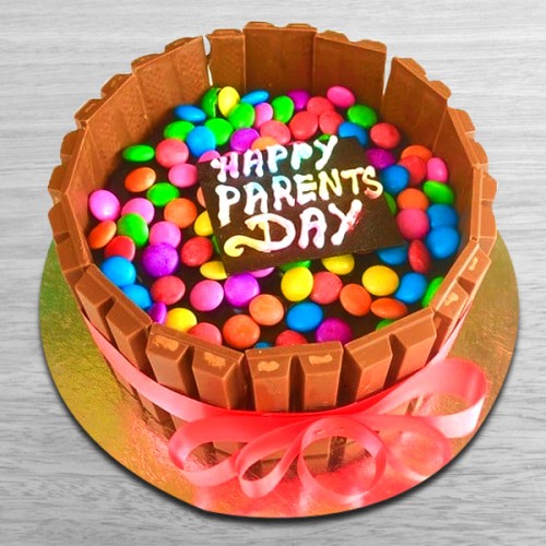 YummyCakesDelhi's tweet photo. Parent's day special chocolate KitKat cake with gems. Order online from YummyCake.
Call 9315262198, shop online at https://t.co/5QK9MABhEd
#parentsday #cakeforparents #kitkatcake https://t.co/o3EvbXuPqD
