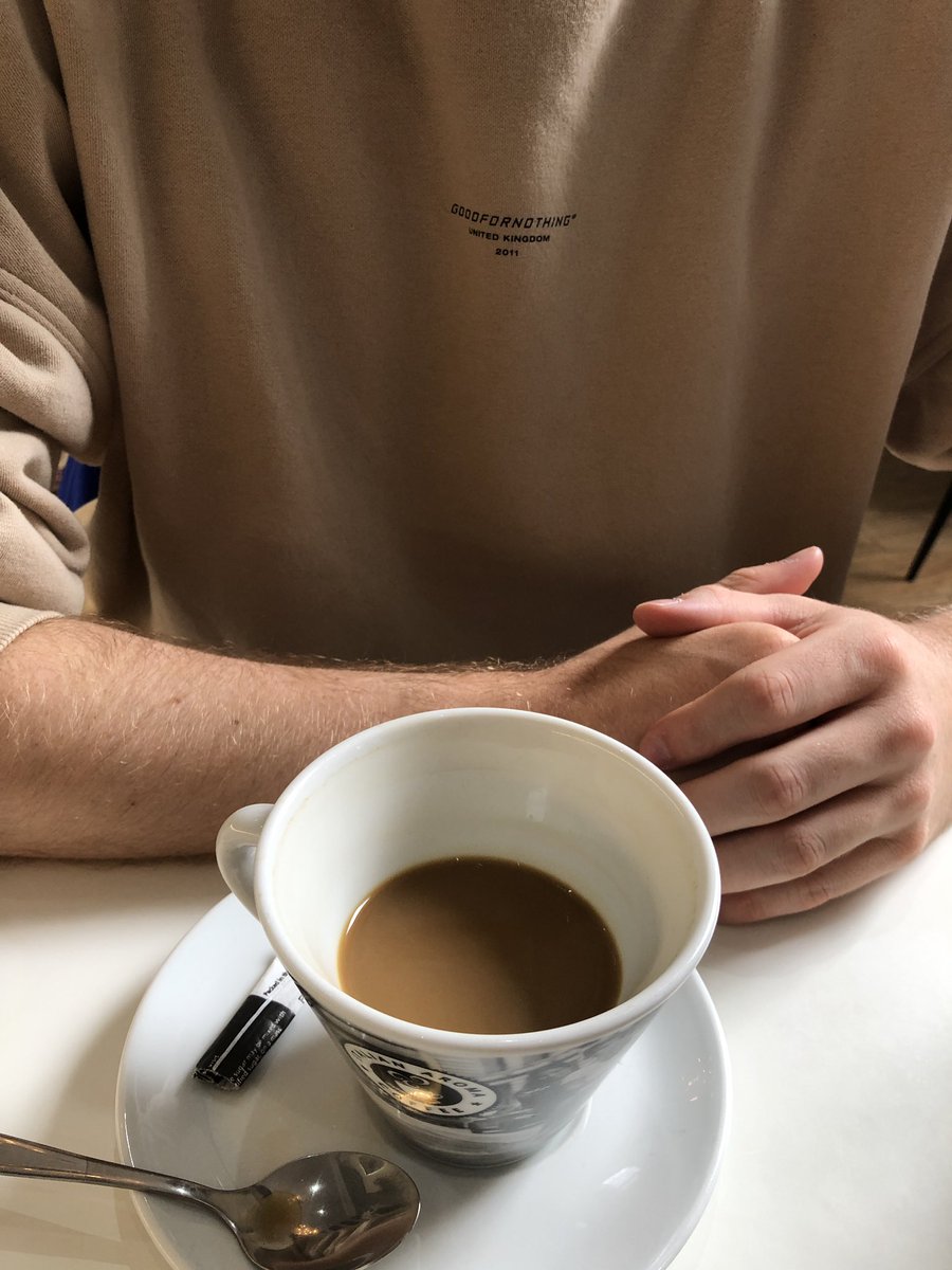 Mijn zussen en ik hebben drankjes gekregen die bij onze outfit passen