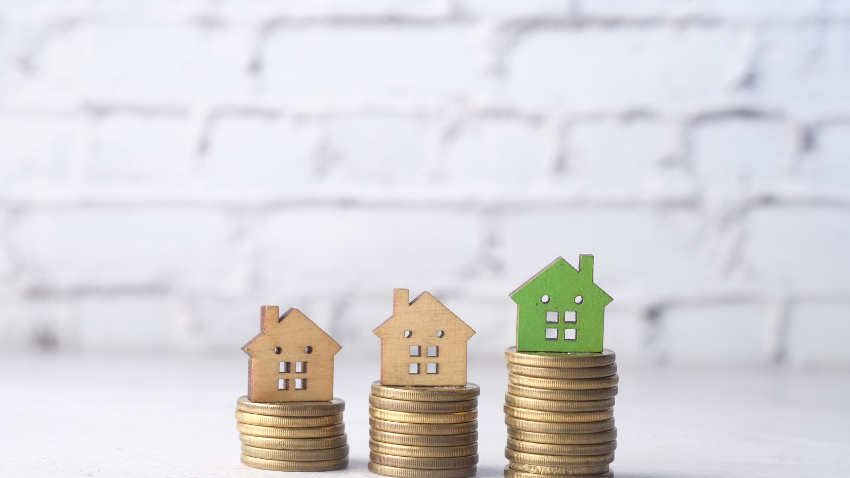 bolsamania's tweet photo. ¿Cómo va a afectar la subida de tipos del BCE a tu hipoteca? ¿Y a tu ahorros? >>> https://t.co/OZ7dhbmPI0
#hipoteca #BCE #ahorros #tipodeinteres
Foto by canva https://t.co/aarq5u1yAQ