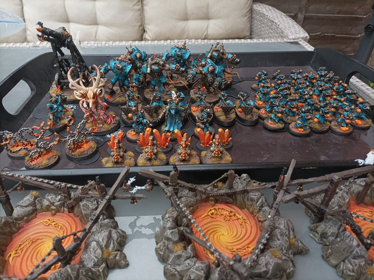 leemoaks's tweet photo. Getting the ratties ready for the new book.

#PaintingWarhammer #skaven https://t.co/l8B1ViPjsz