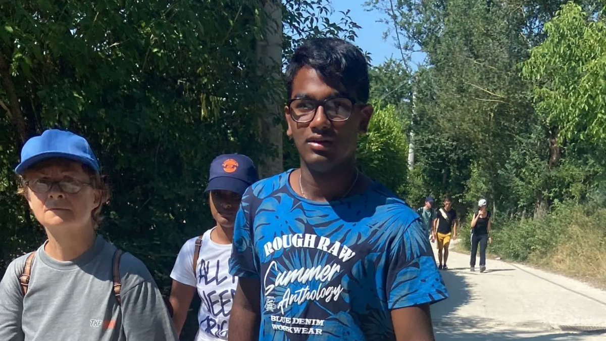 CelanoDi's tweet photo. 🏴󠁧󠁢󠁳󠁣󠁴󠁿 Turisti scozzesi oggi alle #golediaiellicelano, per un'escursione suggestiva in uno dei #Canyon più belli d'#Italia
#ComunediCelano
#natura #nature #natural #celano #Abruzzo #escursionismo #scozia https://t.co/IcCbfEah8W