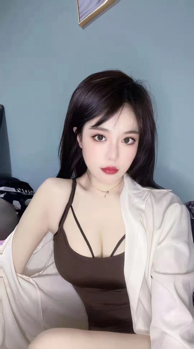 fdse42052333's tweet photo. 嫩妹一个吧，身材不错四肢蛮细的，整体颜值身材给8分吧，服务简单，但是妹子比较听话，简单服务完开始主戏，不催钟，妹子pp还挺有肉的，后入的时候挺带感
#福州  #福州约炮 https://t.co/KqxTzRrcZe