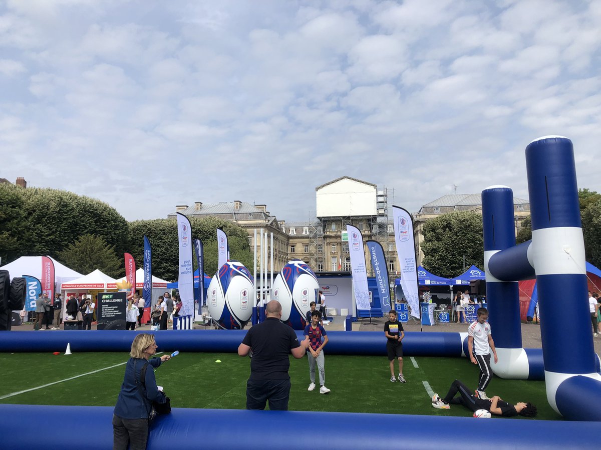 GwenaelleDo's tweet photo. #france2023rugbytour  @amb_digit   @WholesaleOrange @OrangeHDF @Orange_France @lillefrance @MEL_Lille sans oublier le recyclage challenge ! #recyclage https://t.co/BpAY4TgLsu