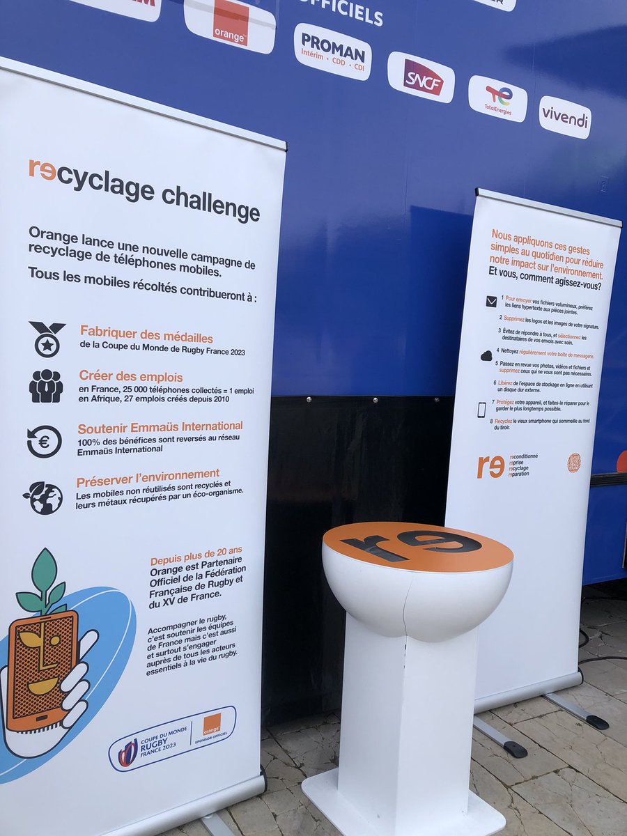 GwenaelleDo's tweet photo. #france2023rugbytour  @amb_digit   @WholesaleOrange @OrangeHDF @Orange_France @lillefrance @MEL_Lille sans oublier le recyclage challenge ! #recyclage https://t.co/BpAY4TgLsu
