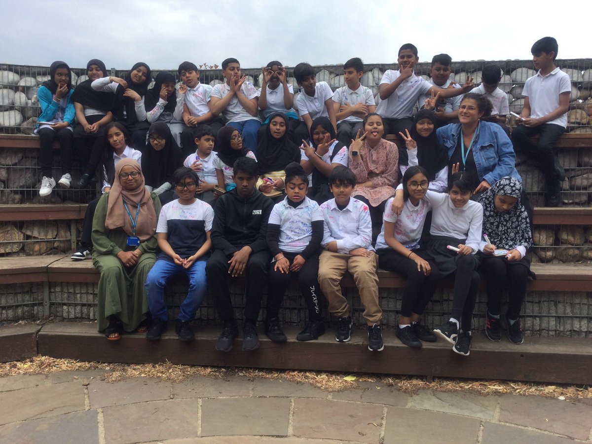 BJ_Year6's tweet photo. Farewell beautiful Ross Class! Good luck and thank you. @BenJonsonSchool https://t.co/6mGzfKyUfc