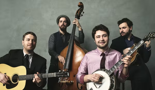 thefolkandblues's tweet photo. This weeks #CDOfTheWeek is the new CD from @slocanramblers 'Up The Hill and Through The Fog' an indie/self release. An outstanding collection of bluegrass tunes. Played 'Bring Me Down Low' more trx in coming weeks Listen on @SomerValleyFM @BluesRootsRadio @fromefm https://t.co/Y3tuykRY96
