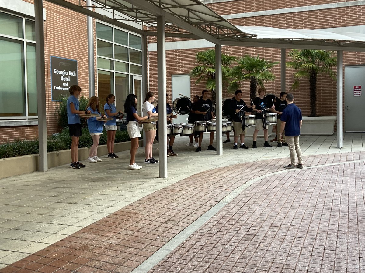 HereIsTheWonder's tweet photo. Greetings! Thanks for the #secstrong welcome back from the Cambridge Bears @koperniak @AgansPrincipal https://t.co/ksXKIXuNQF