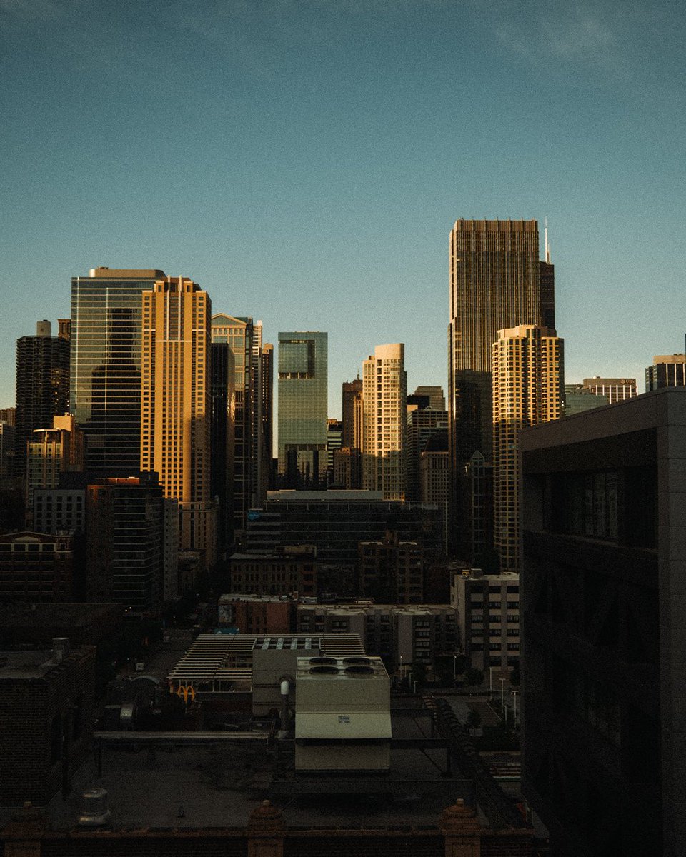 CedricWarlop's tweet photo. morning from river north https://t.co/eAhClN5q3j