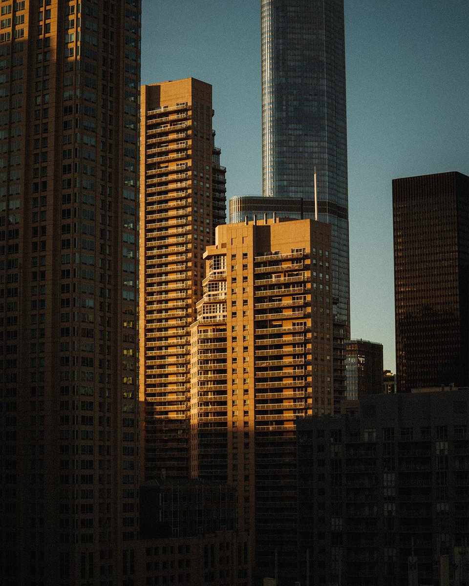 CedricWarlop's tweet photo. morning from river north https://t.co/eAhClN5q3j