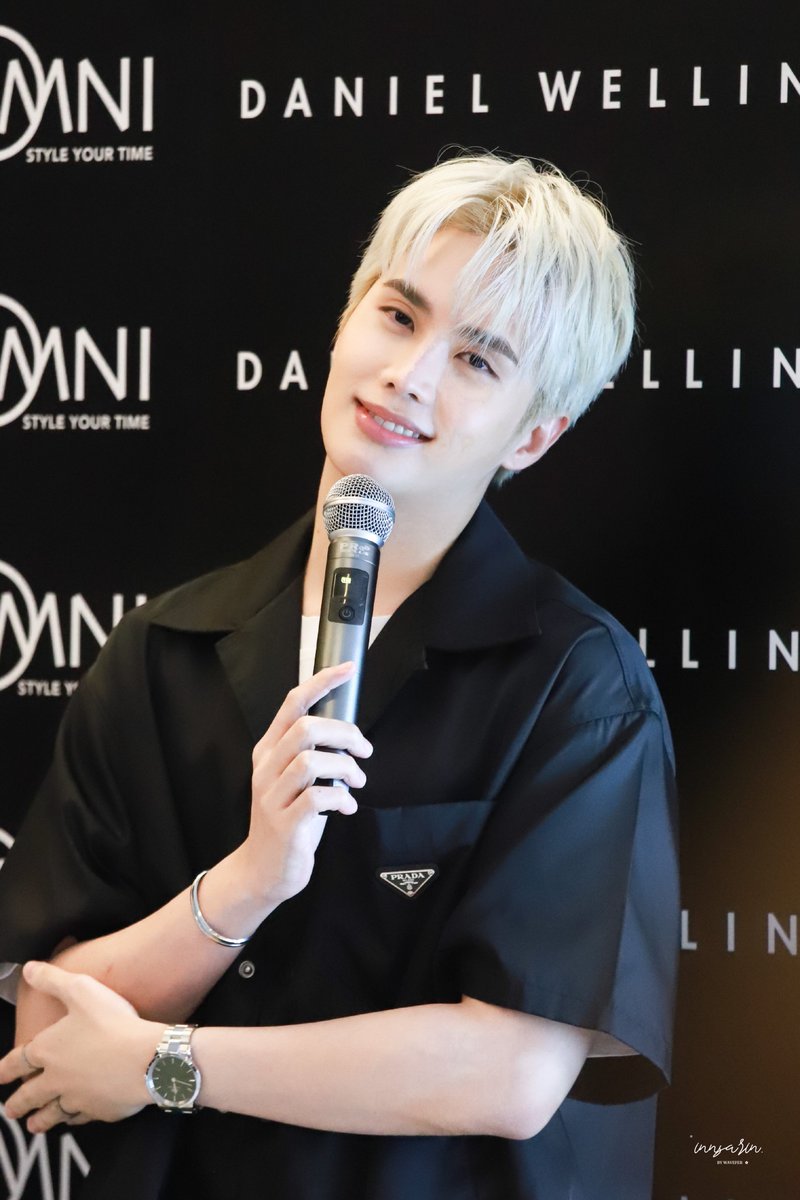 Wavefer_'s tweet photo. จังหวะตกหลุมรัก ♡
✿ — @innsarin 

꒰ #innsarin #DanielWellingtonxINNSARIN ꒱ https://t.co/Lj31JJmSzh