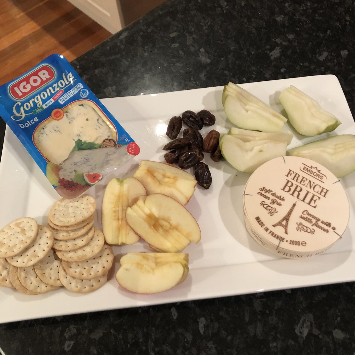 RobBendigo's tweet photo. #fromagefriday @IgorGorgonzola #emborg #gorgonzolla @SBSSportau #couchpeloton #apple #pear #dates https://t.co/RIbMsjt1os