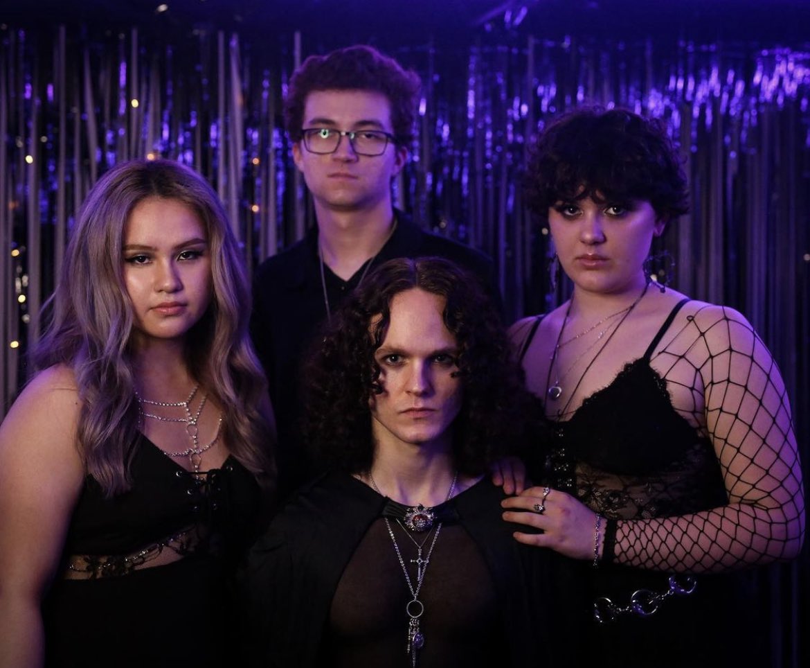 RizingPlaylists's tweet photo. Listen to “Summer Valentine” By @lstinhlywd now on the #RockRizingPlaylist 

Listen Now : 🎶 😎🤘 🌹🔥: https://t.co/k3um3UtGED

#NewMusic #PopRock  #punkmusic #rockmusic #punk #rocknroll #rocknrollmusic https://t.co/CgnzAGWsOG