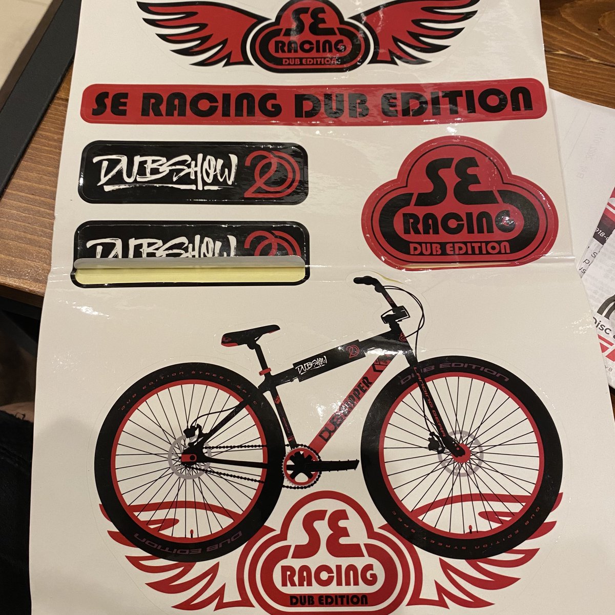 TaKuTiNz_z's tweet photo. SE BIKES　DUB EDITION
MONSTER RIPPER 29x2.8” 納車

一言、でっけぇ。
でも重量＋ギアも軽いから
風が強かろうと登り坂だろうと
スイスイ漕げる。
あとウィリーがもの凄くやりやすい。
楽しませていただきやす🔥
YouTube🔎SE BIKES RIDE OUT https://t.co/yeSZtkar29