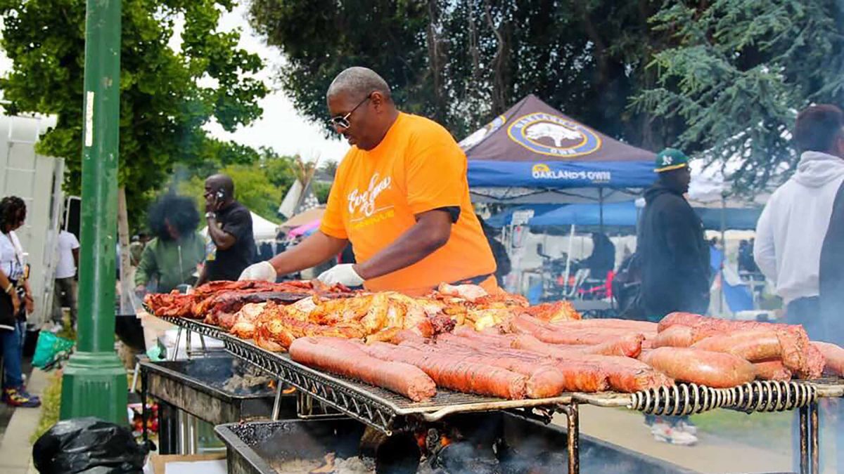paulasinor's tweet photo. What is the Pints and Pork food festival?
Ghana’s largest pork industry-specific trade show brings together pork producers and industry professionals from around the world for 2 days of fun,music &amp; biz networking. Oct 29-30 | Accra https://t.co/JRhRP81woW 0206367515 #porkexpo https://t.co/KPgJV7sSxq