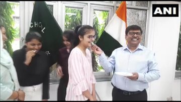 Jagranjosh's tweet image. #CBSEClass12 | Tanya Singh, a student of DPS Bulandshahr (UP), is this year's joint national topper, achieving a perfect score of 500/500

ANI