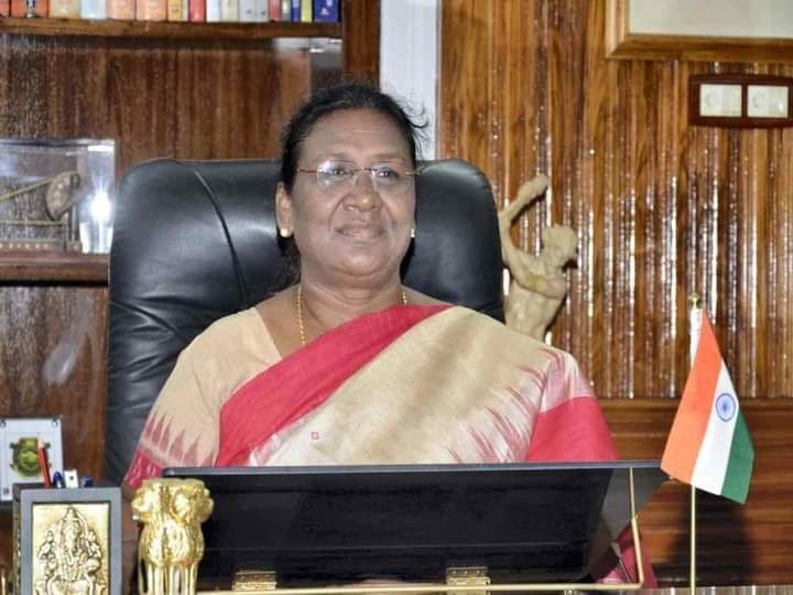 ShamserU's tweet photo. মন ও প্রাণ থেকে অনেক অনেক অভিনন্দন ও শুভেচ্ছা জানাই
মাননীয়া দ্রৌপদী মুর্মু 
ভারতবর্ষের পঞ্চদশ রাষ্ট্রপতি পদে নির্বাচিত হয়েছেন
আন্তরিক শ্রদ্ধা ও অভিনন্দন জানাই। https://t.co/SNAUVkApBc