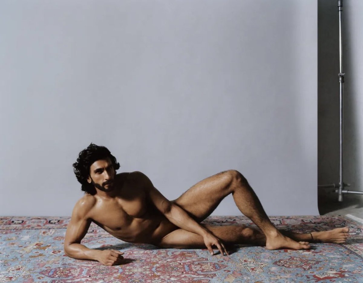 iPoonampandey's tweet image. You beat me at my own game. @RanveerOfficial