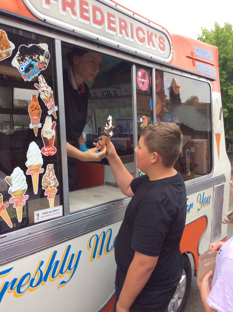 VictoriaRoadPS's tweet photo. What a lovely end of year treat 🍦 https://t.co/OiqQWJaUZU