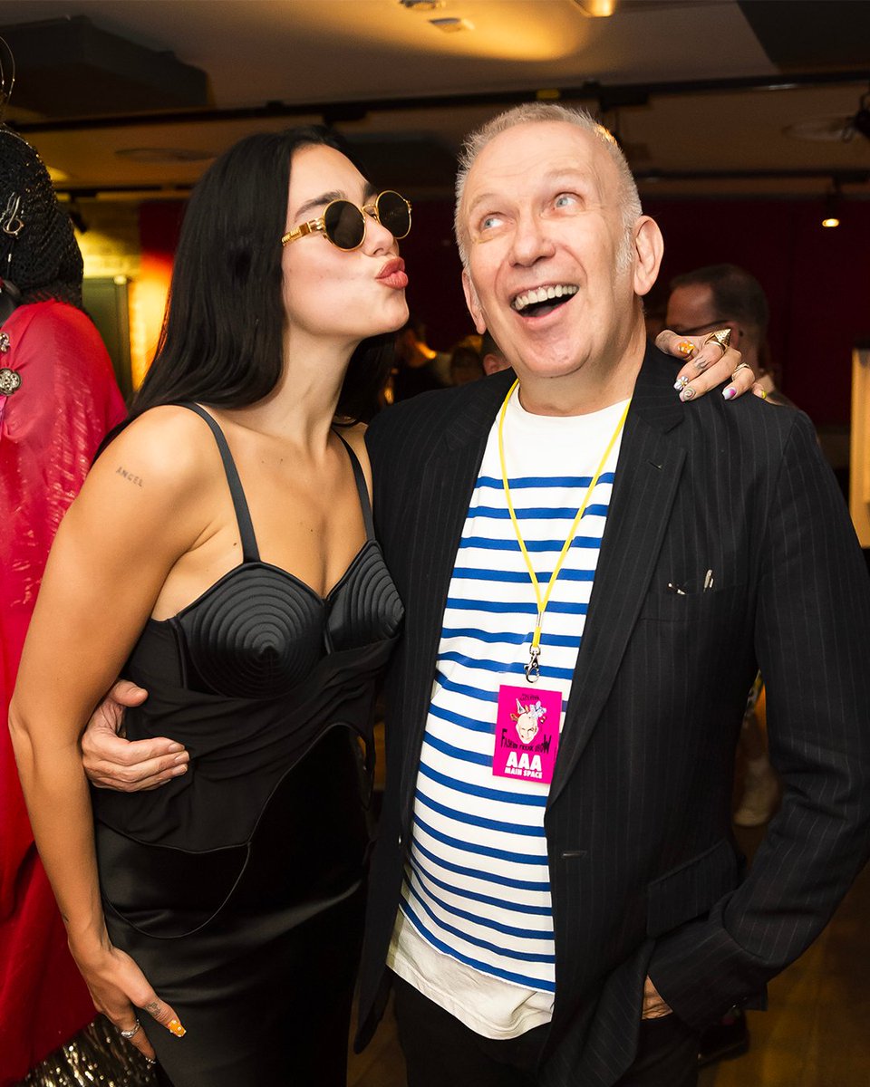 JPGaultier's tweet photo. @DUALIPA, #BoyGeorgesoffical, #ItStayce and many other friends of the house gathered in London for the most awaited #JPGFashionFreakShow.
Don’t miss it at @RoundhouseLDN till August 28th !
#JeanPaulGaultier https://t.co/WLOwca9kuo