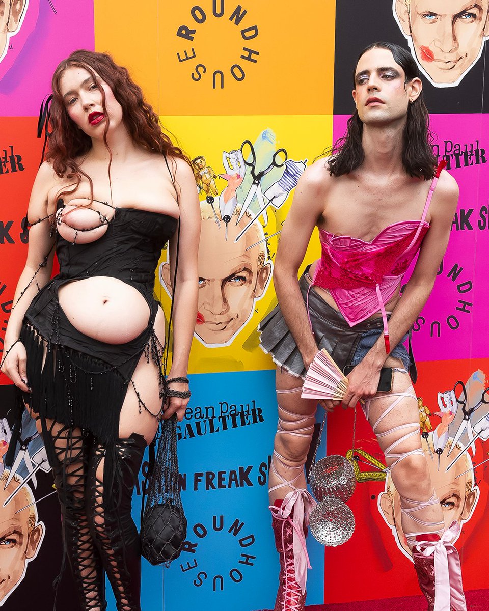 JPGaultier's tweet photo. @DUALIPA, #BoyGeorgesoffical, #ItStayce and many other friends of the house gathered in London for the most awaited #JPGFashionFreakShow.
Don’t miss it at @RoundhouseLDN till August 28th !
#JeanPaulGaultier https://t.co/WLOwca9kuo